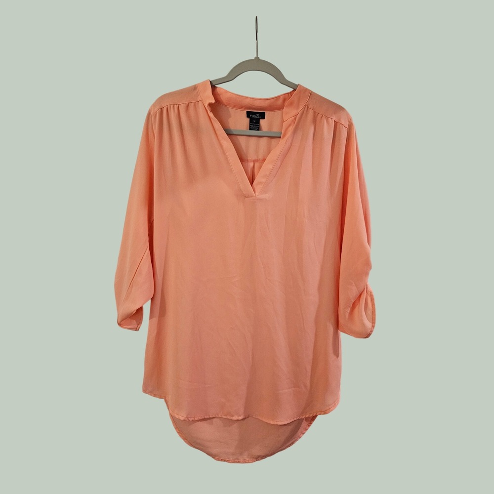 rue21 Womens Peach Chiffon V-Neck Roll Tab Sleeve‎ High Low Blouse Size Medium